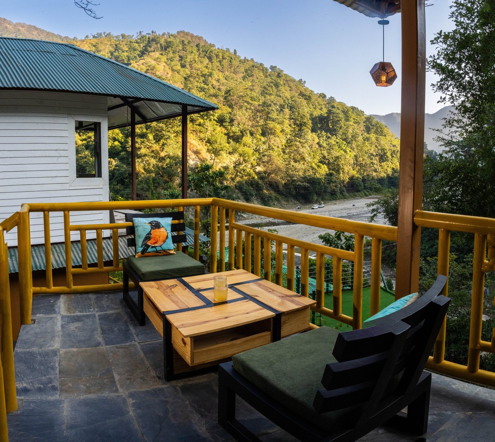 Astro Himalayan retreat — Balcony Photo