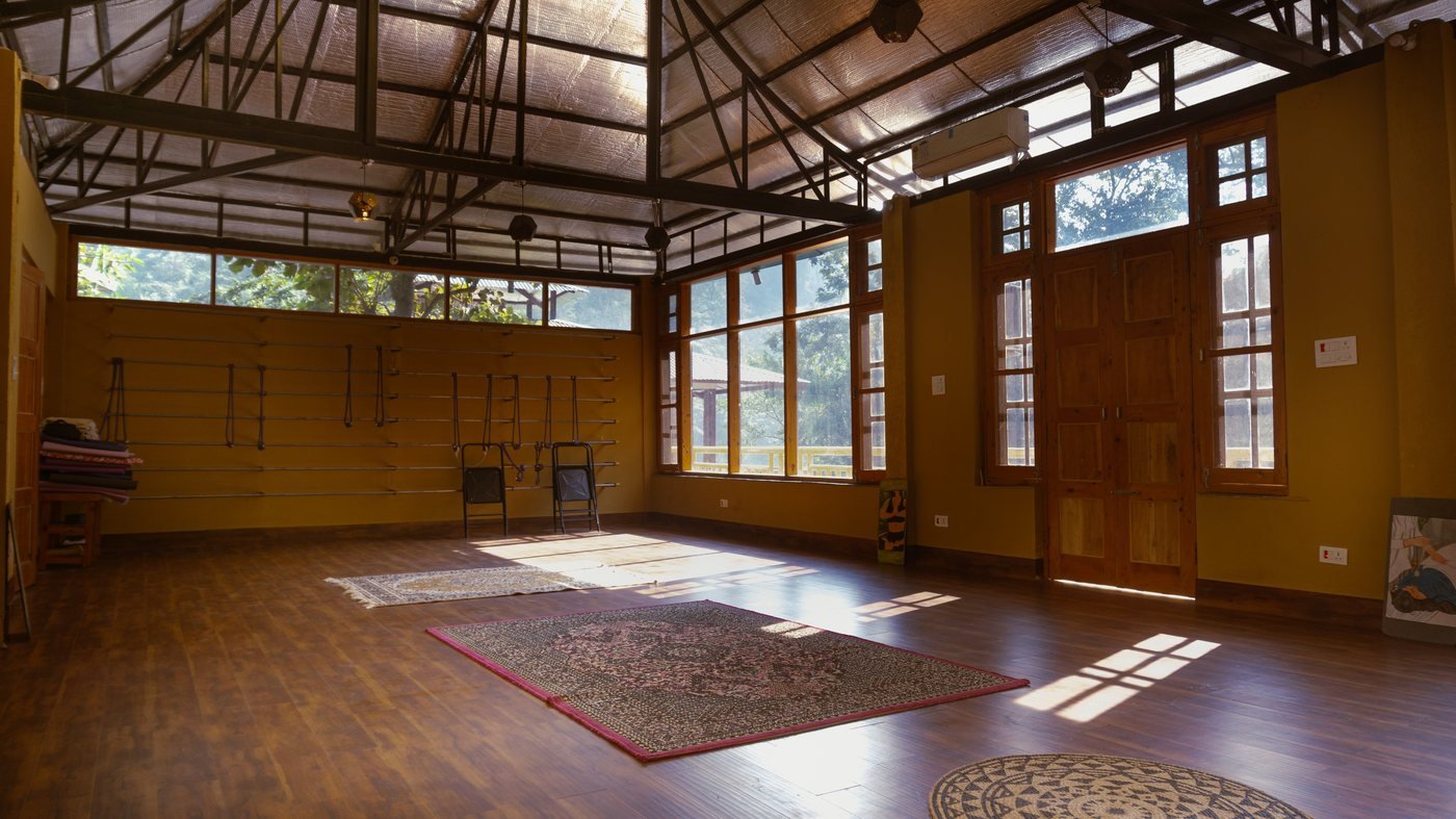 Astro Himalayan retreat — yoga 2